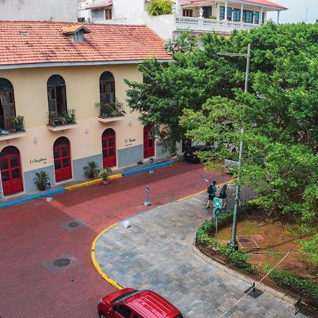 Best Location - Spacious And Fancy Apt Panamaváros Kültér fotó