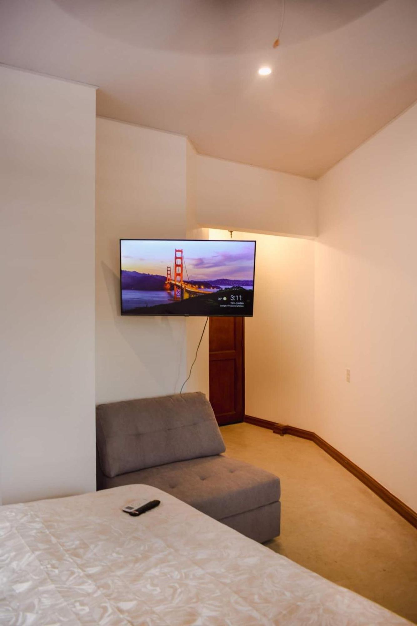 Best Location - Spacious And Fancy Apt Panamaváros Kültér fotó